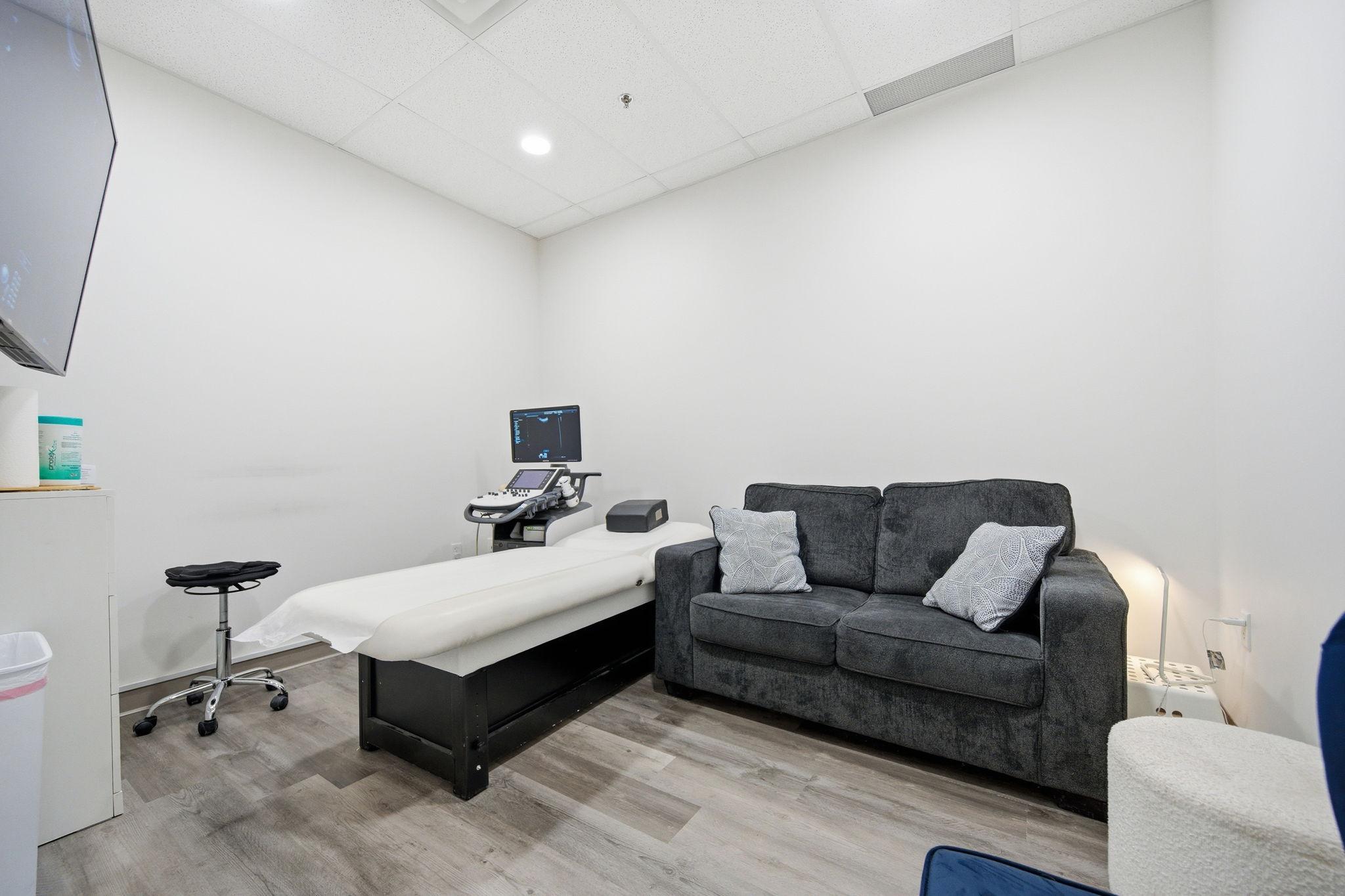 9931 Hudson Boulevard N 114