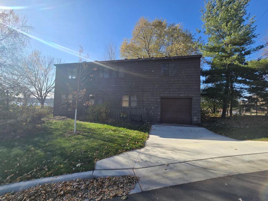 Photo of 1759 Phalen Place, Maplewood, MN 55109 (MLS # 6822841)