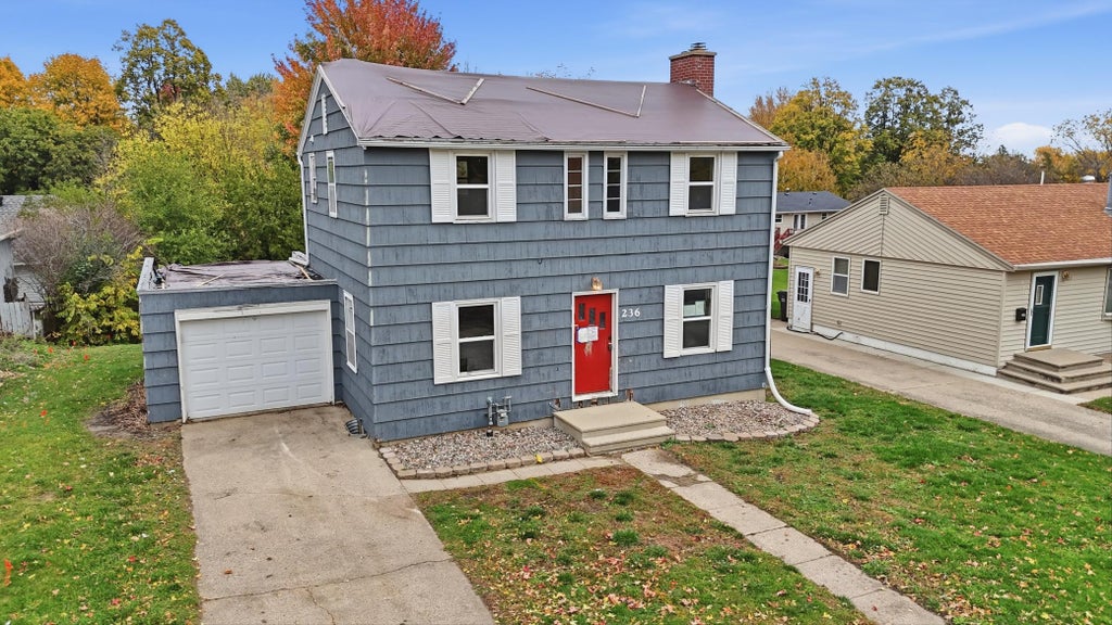 Photo of 236 Lakehill Drive, Worthington, MN 56187 (MLS # 7165393)