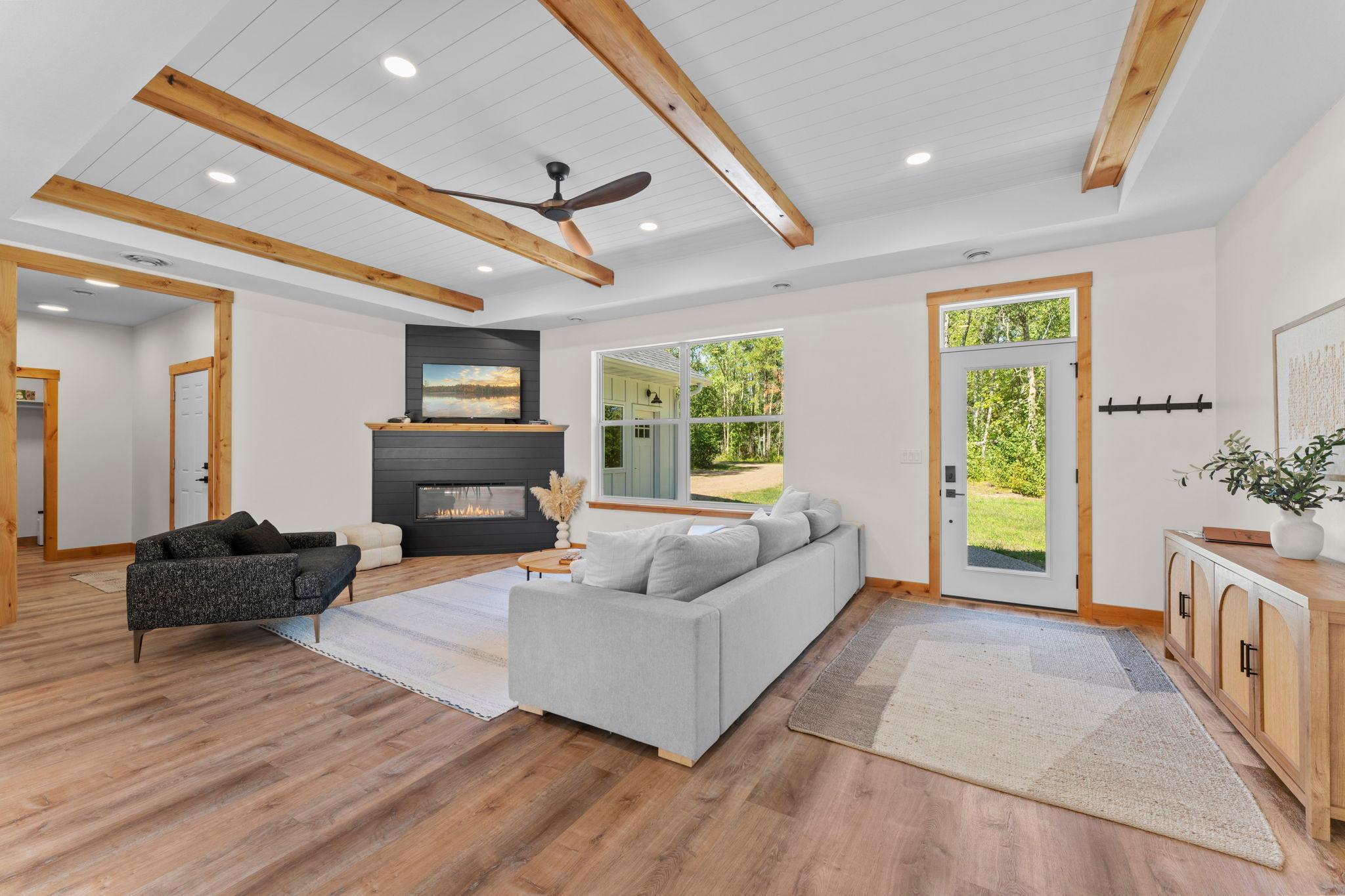 5479 Hidden Lane