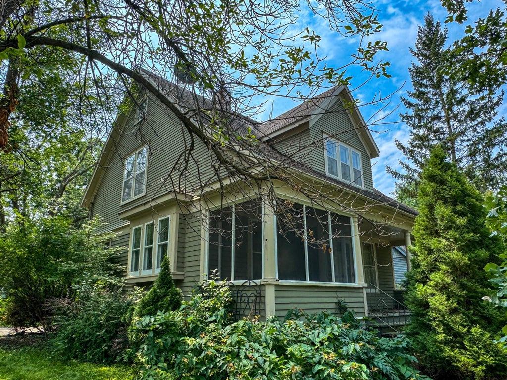 Photo of 327 E Pearl Street, Owatonna, MN 55060 (MLS # 7117388)