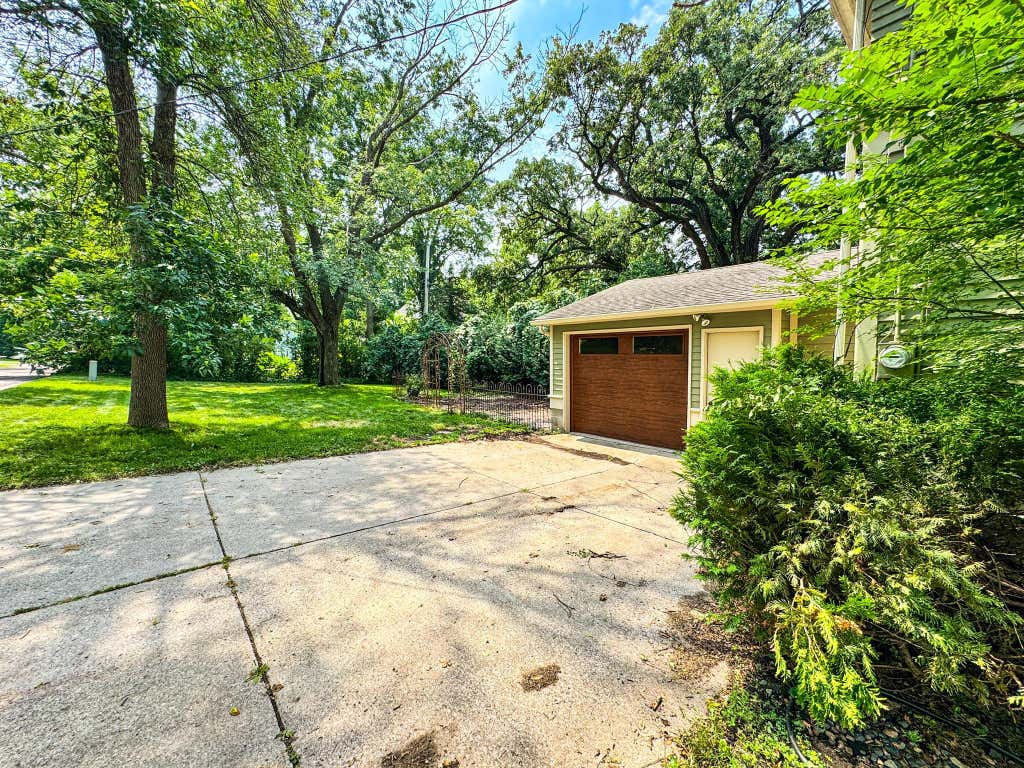 Photo of 327 E Pearl Street, Owatonna, MN 55060 (MLS # 7117388)
