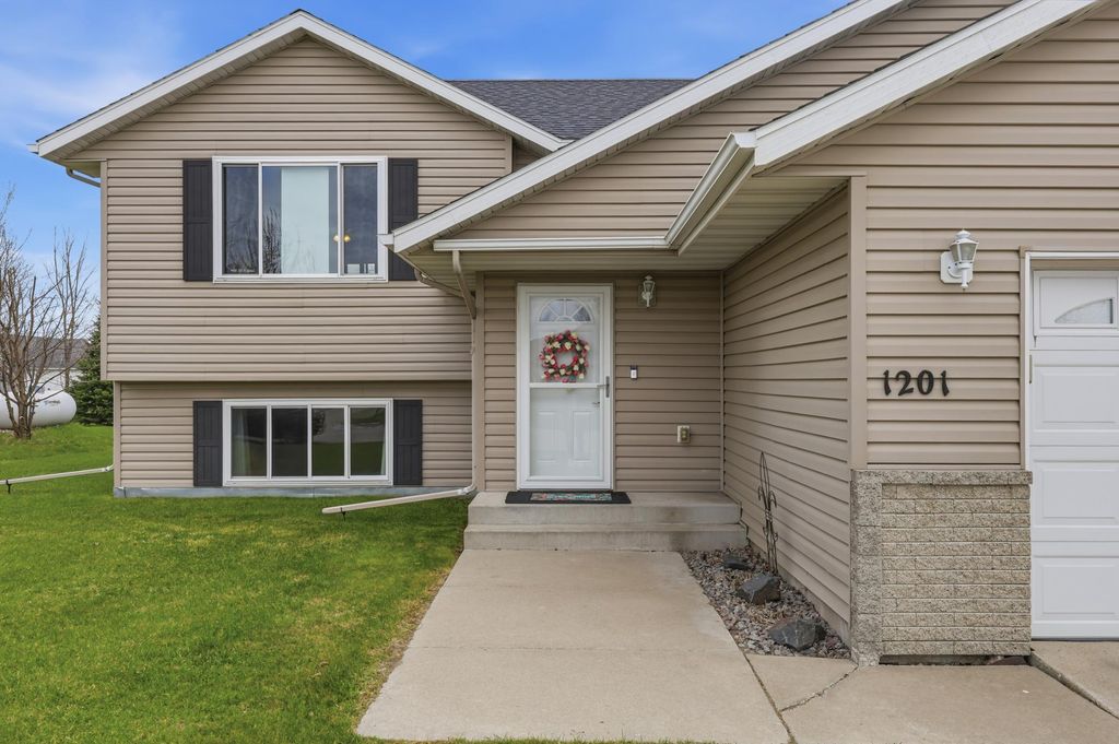Photo of 1201 9th Avenue SE, Barnesville, MN 56514 (MLS # 7067158)