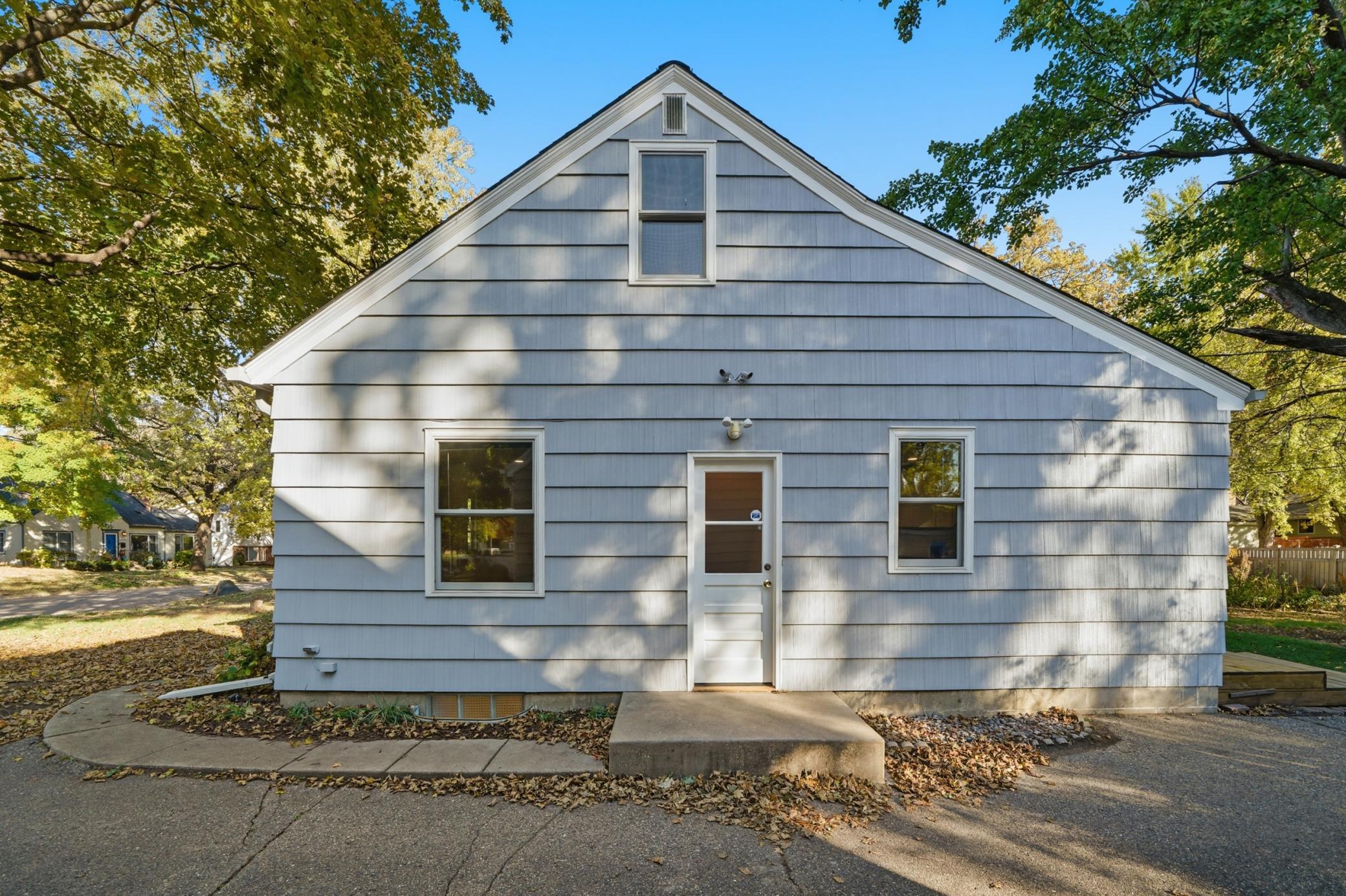 7329 Fremont Avenue S