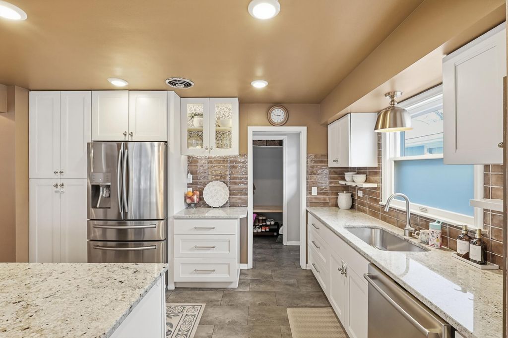 Photo of 5429 27th Avenue S, Minneapolis, MN 55417 (MLS # 7013311)