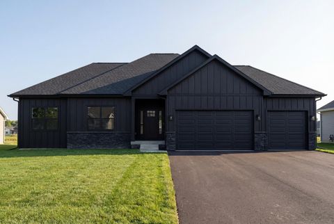 3916 McMenemy Street Vadnais Heights MN 55127