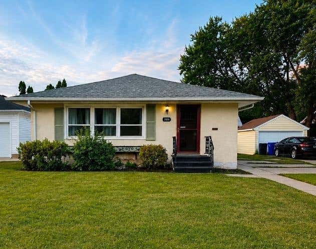 Photo of 2036 Ames Avenue, Saint Paul, MN 55119 (MLS # 7133030)