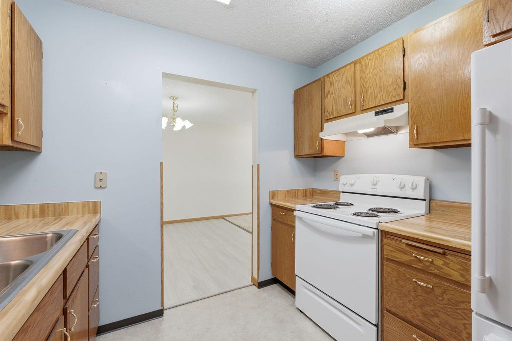 Photo of 250 Freemont Avenue SE #120, Hutchinson, MN 55350 (MLS # 7011111)