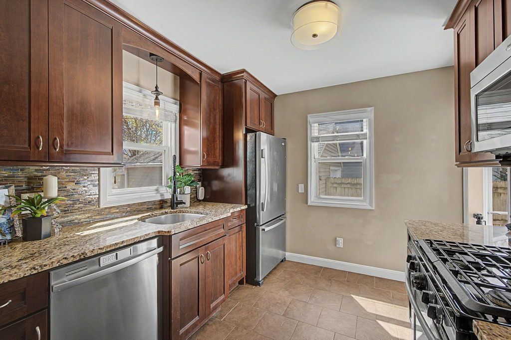 Photo of 2825 Pennsylvania Avenue S, Saint Louis Park, MN 55426 (MLS # 7059890)