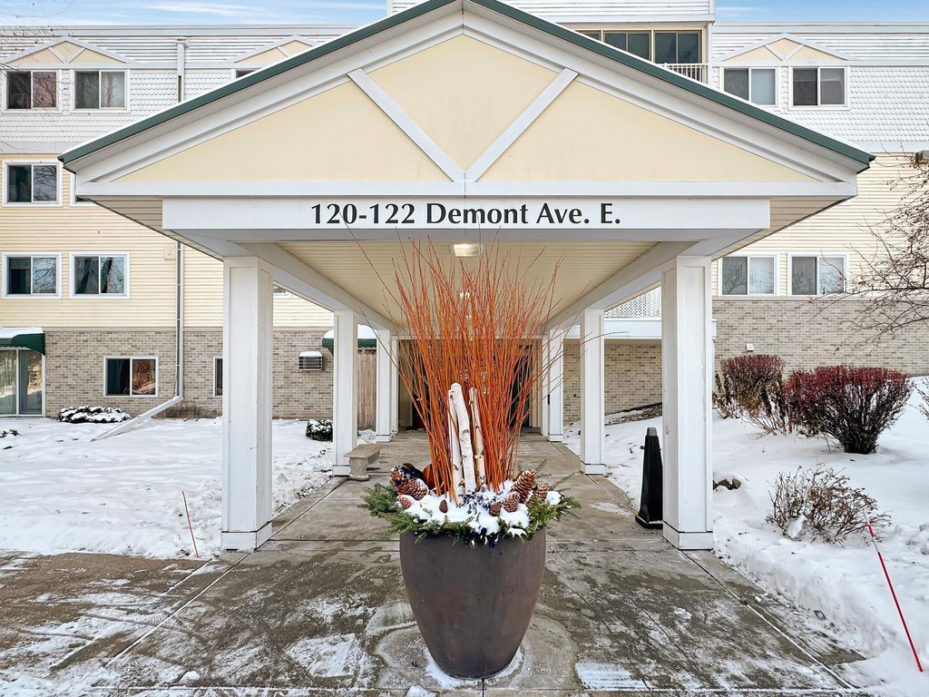 Photo of 122 Demont Avenue E #358, Little Canada, MN 55117 (MLS # 6815728)