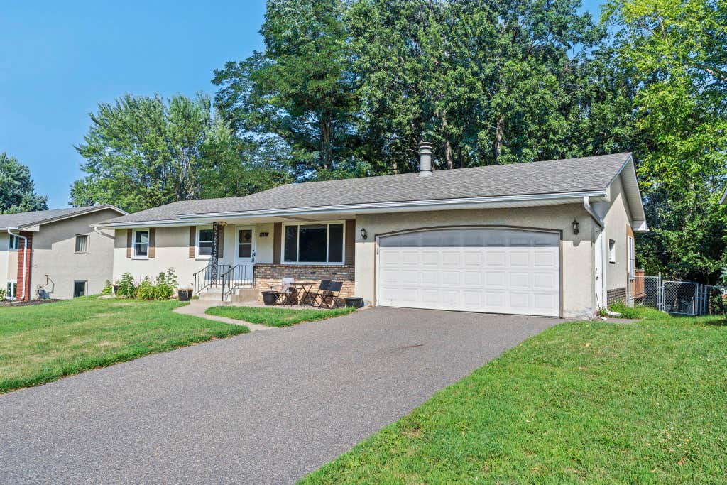 Photo of 4832 Flag Avenue N, New Hope, MN 55428 (MLS # 7123001)
