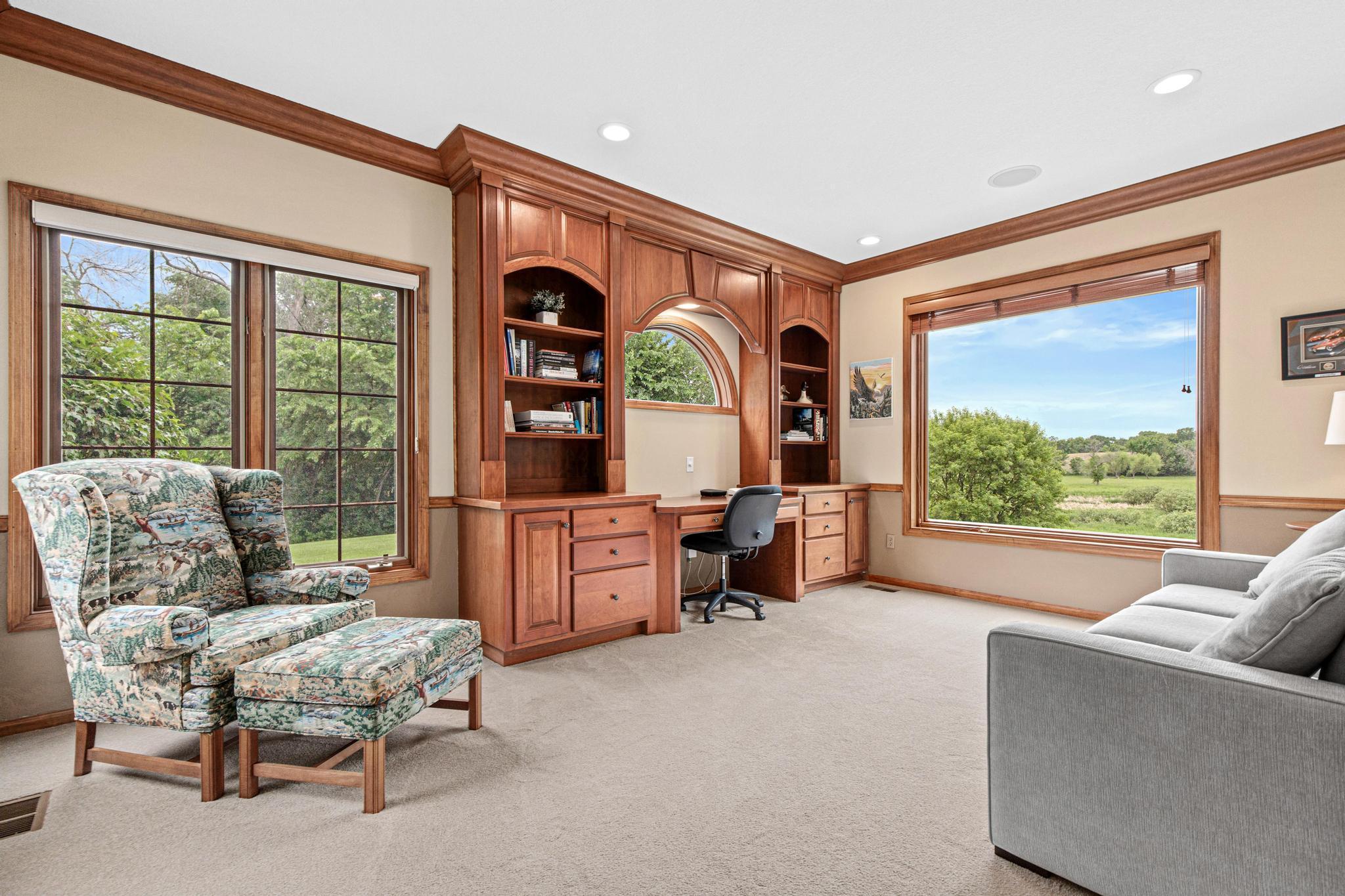 6105 Wood Hill Lane