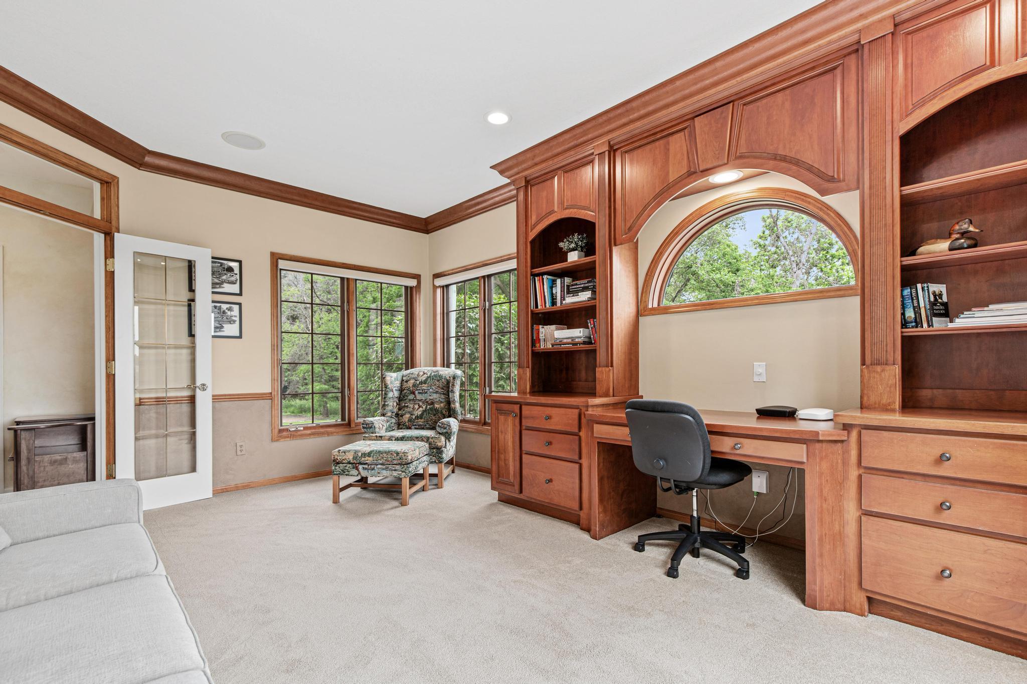 6105 Wood Hill Lane