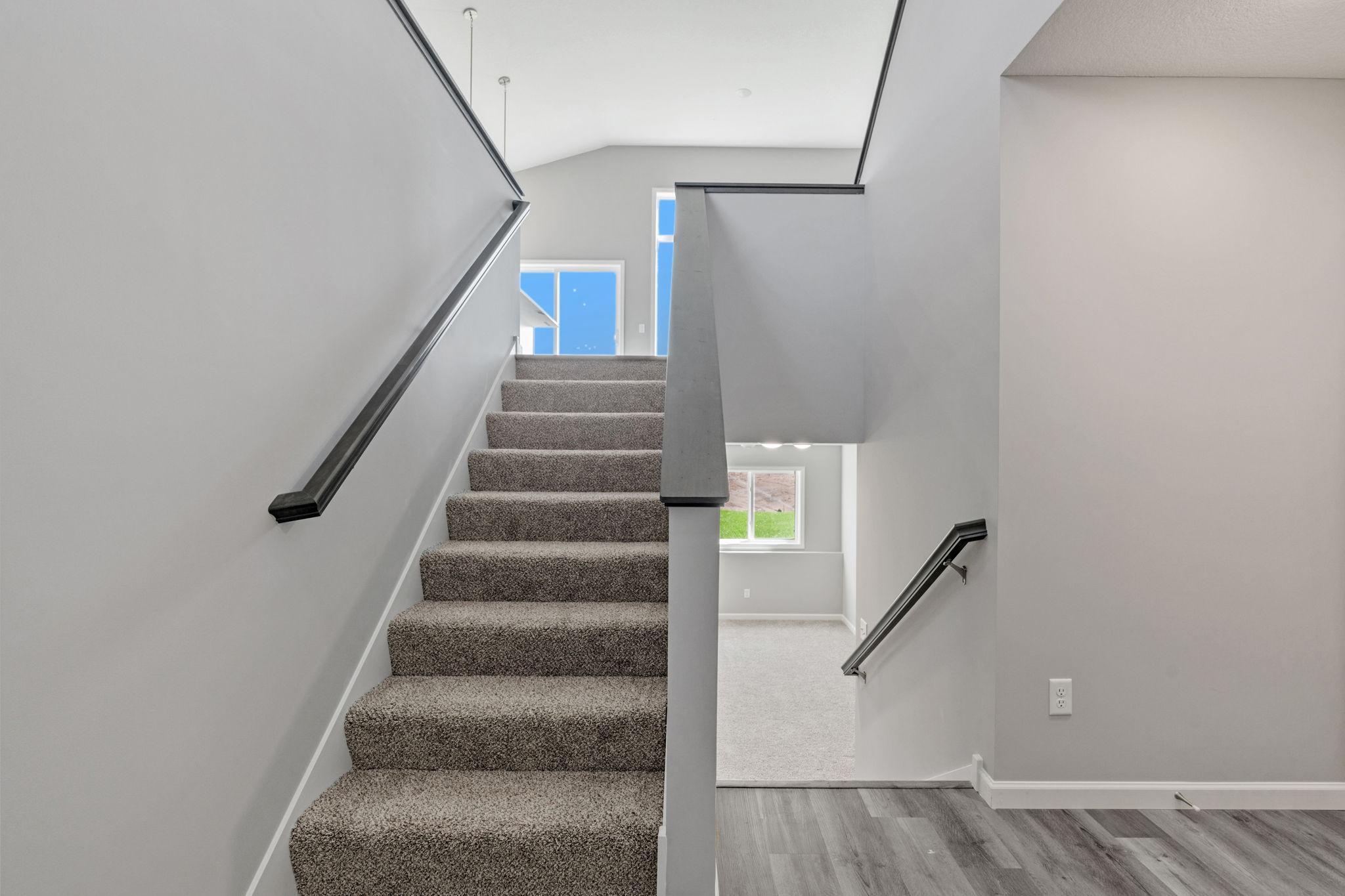 6261 Radford Avenue NE