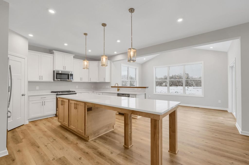 Photo of 1943 Sparrow Drive, Shakopee, MN 55379 (MLS # 7001309)