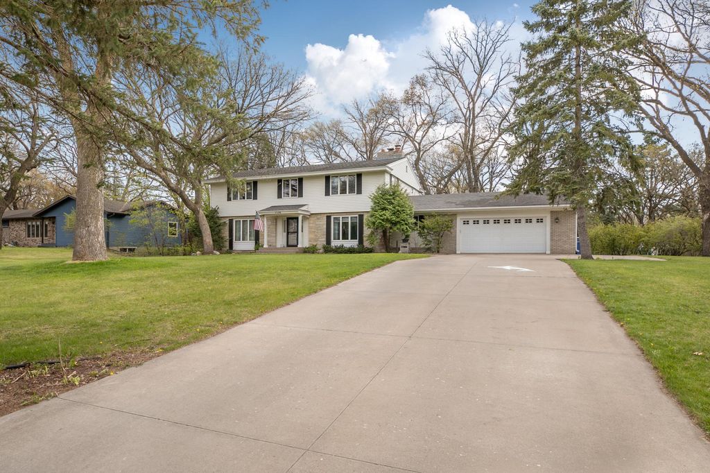 Photo of 1736 Woodland Road, Saint Cloud, MN 56304 (MLS # 7069522)
