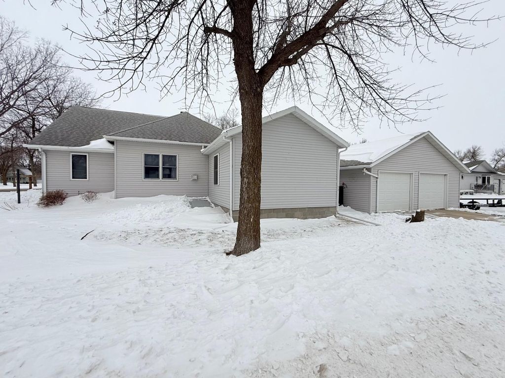 Photo of 108 4th Street NE, Fulda, MN 56131 (MLS # 7038221)