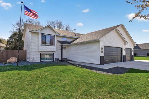 Photo of 17558 Fieldcrest Avenue, Farmington, MN 55024 (MLS # 7058862)