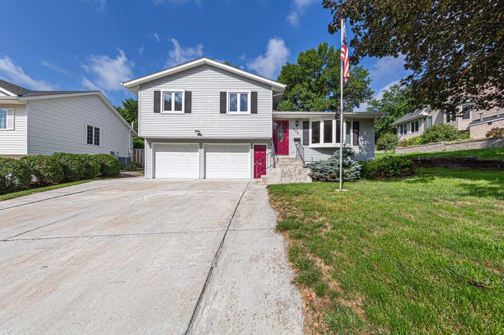 Photo of 606 N 9th Street, Saint Peter, MN 56082 (MLS # 7131831)