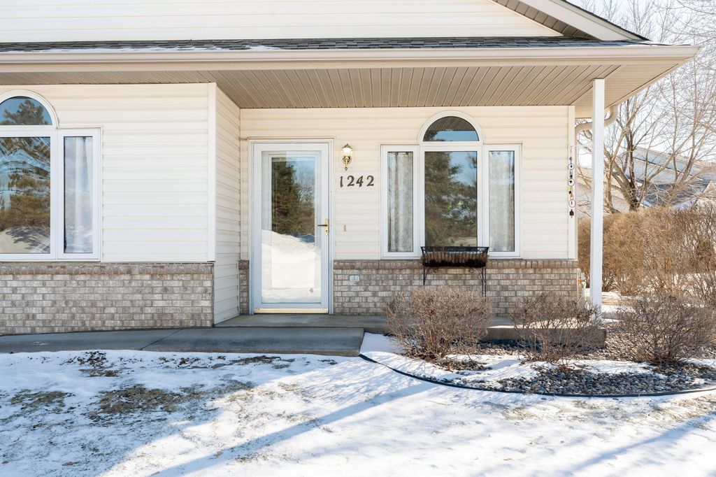 Photo of 1242 Crystal Place E, Chaska, MN 55318 (MLS # 7014761)