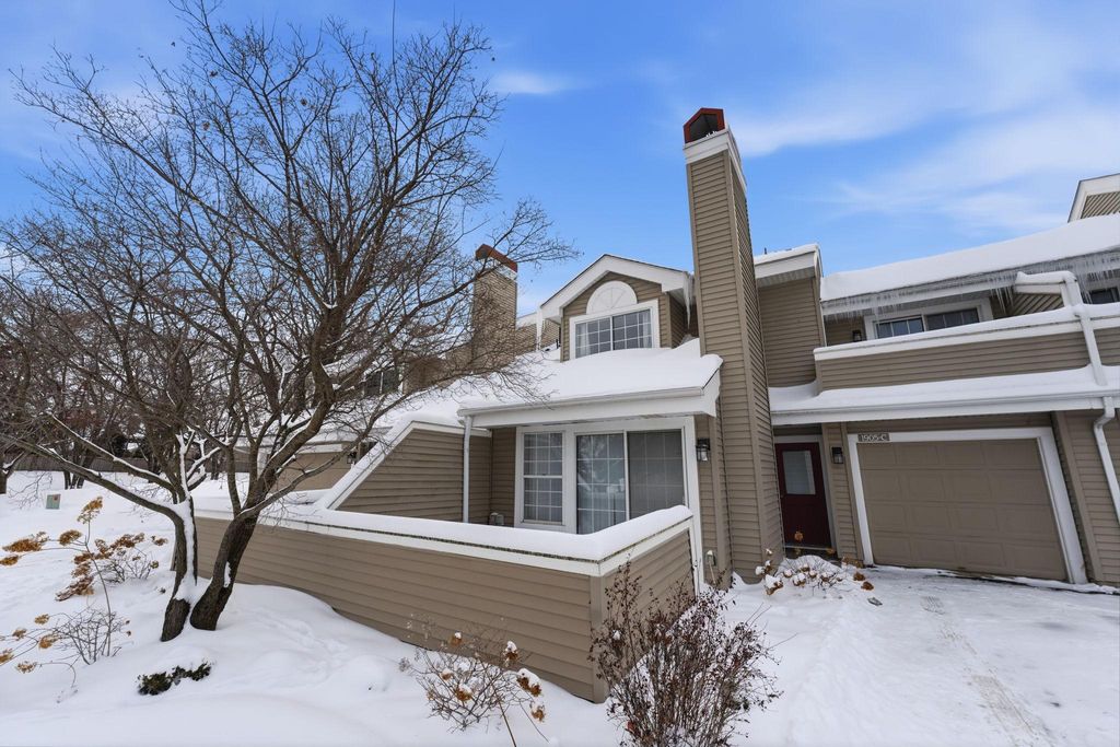 Photo of 1905 Shenandoah Court #C, Plymouth, MN 55447 (MLS # 6826526)