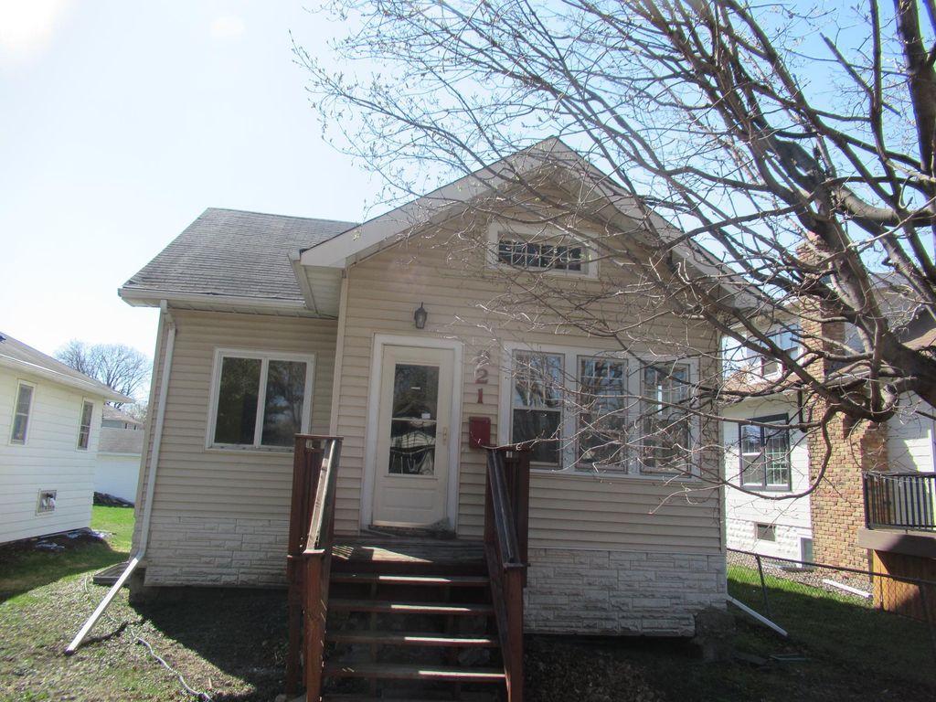 Photo of 921 20th Avenue SE, Minneapolis, MN 55414 (MLS # 7059245)