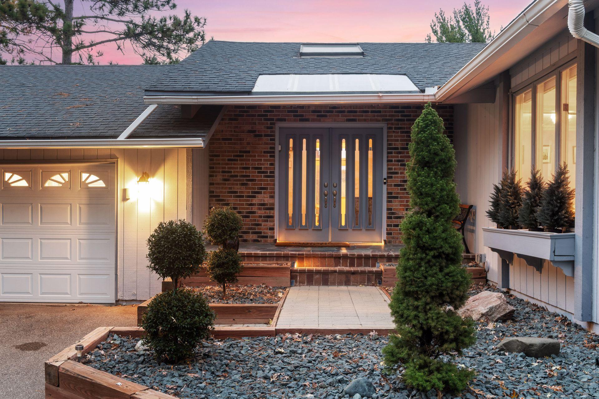 7011 Valley View Road