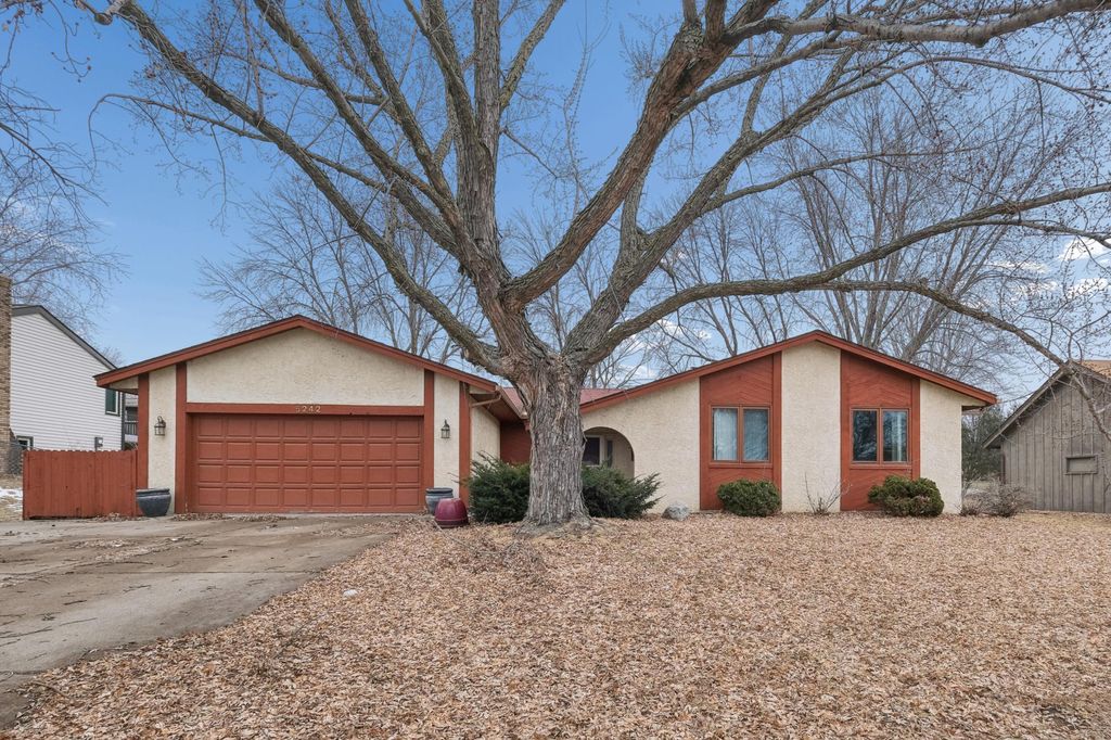 Photo of 5242 Overlook Drive, Bloomington, MN 55437 (MLS # 7025418)