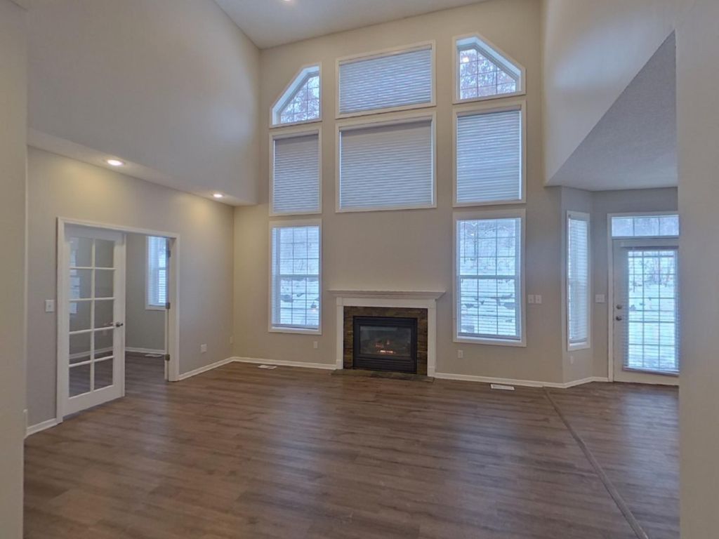 Photo of 15012 Viewcrest Lane, Burnsville, MN 55306 (MLS # 7006974)