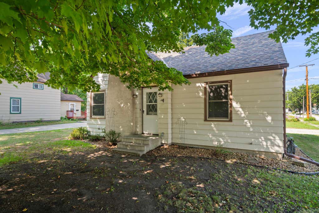 Photo of 1028 1st Avenue NE, Faribault, MN 55021 (MLS # 7117998)