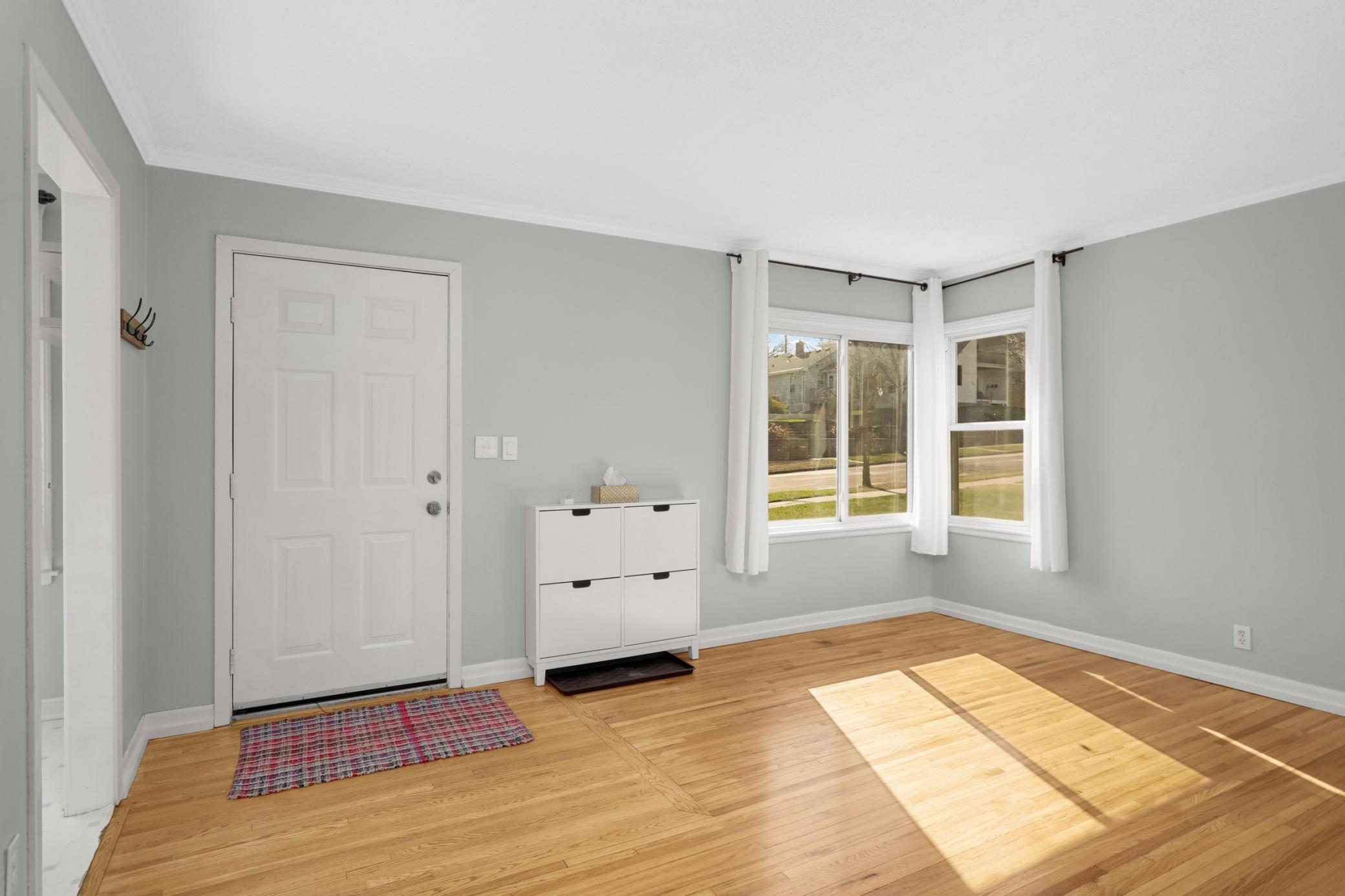 3546 Pierce Street NE