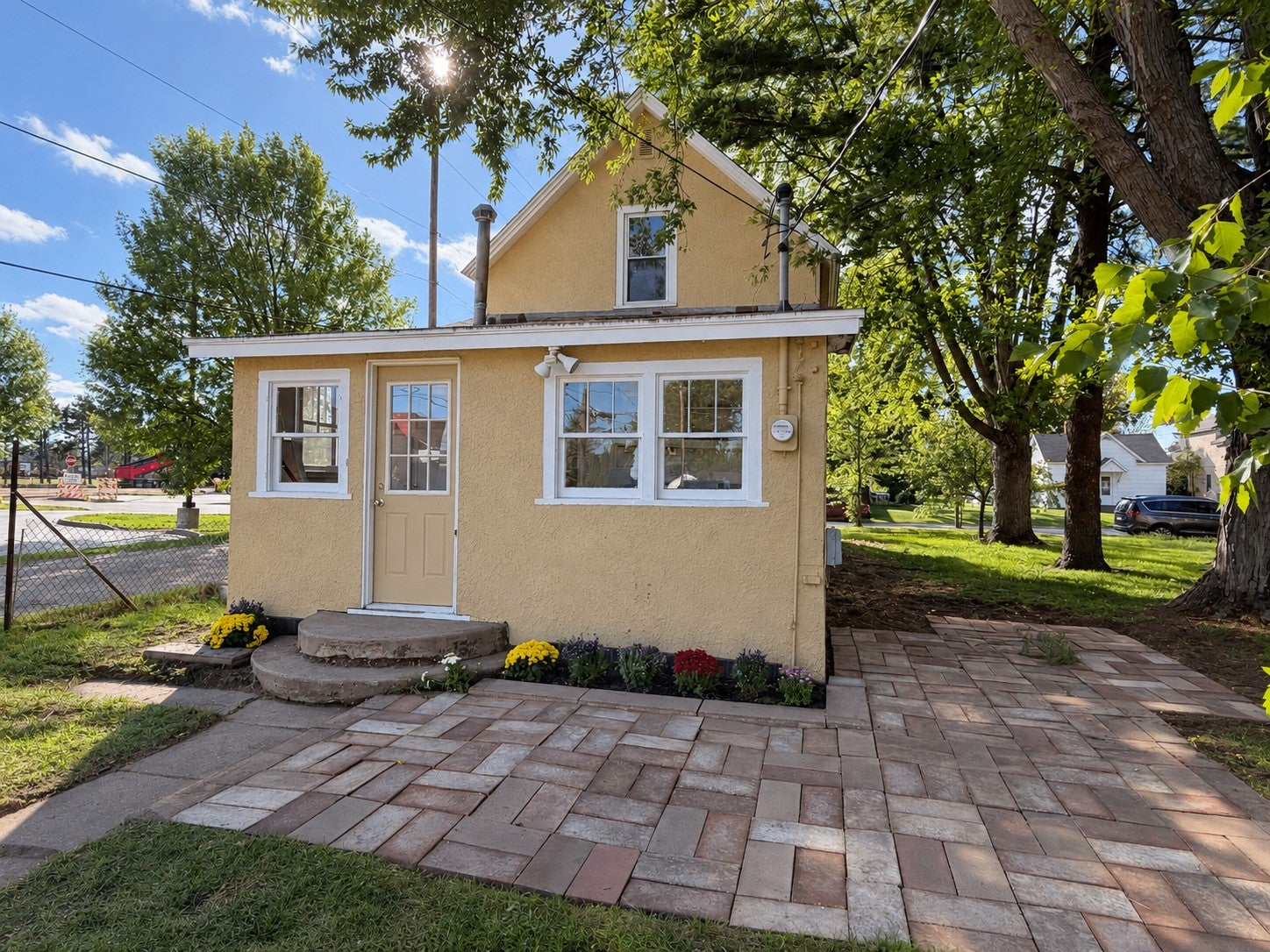 114 3rd Avenue NE