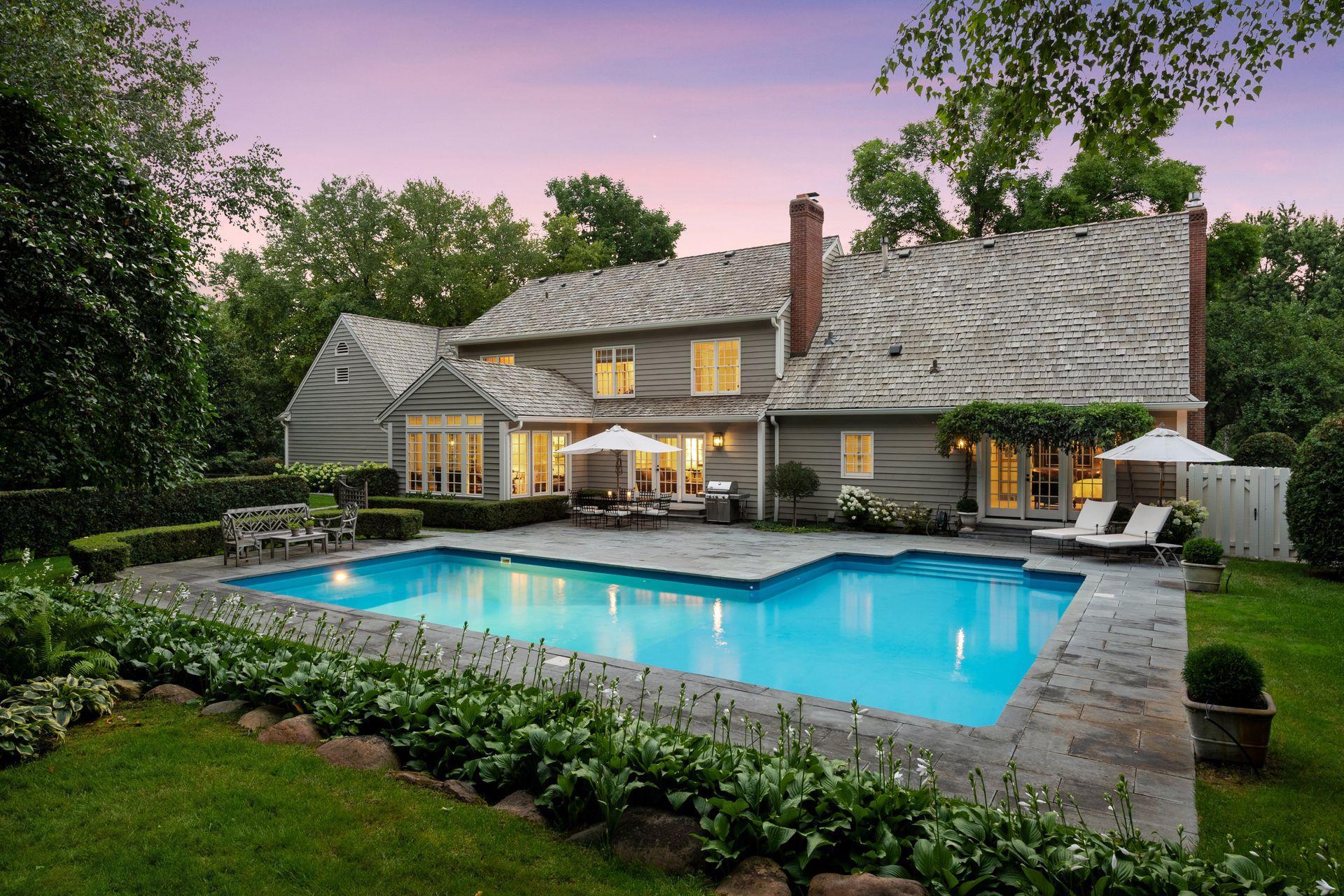 235 Hollander Road
