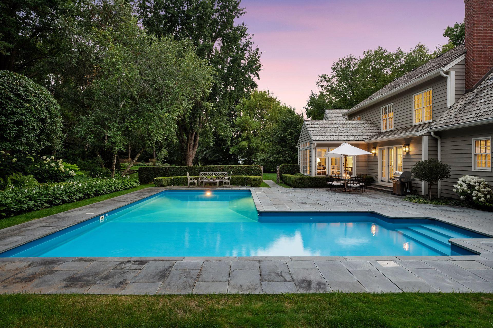 235 Hollander Road