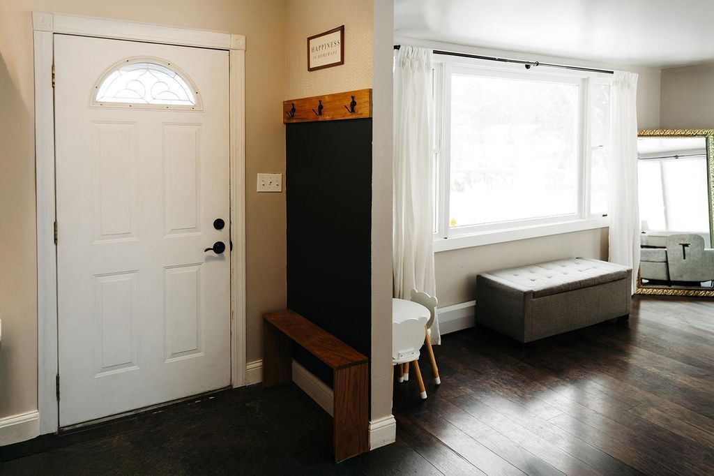 Photo of 507 S Oak Drive, Vadnais Heights, MN 55127 (MLS # 7004329)