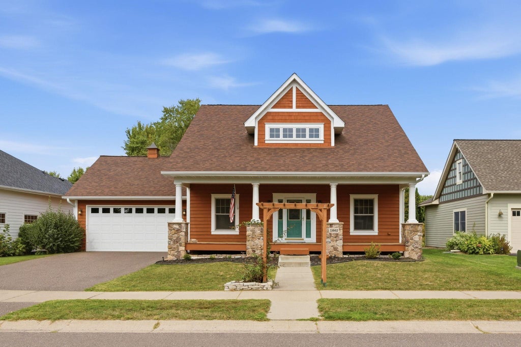 Photo of 11662 Laketowne View, Albertville, MN 55301 (MLS # 7128368)