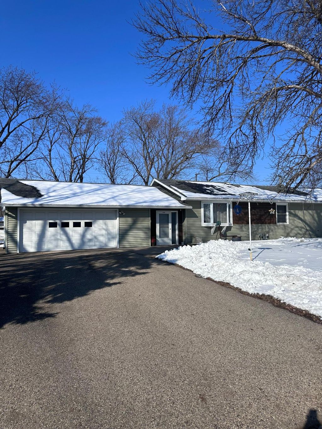 Photo of 9130 Columbus Avenue S, Bloomington, MN 55420 (MLS # 7028204)