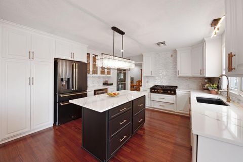 9046 Edinburgh Lane Woodbury MN 55125