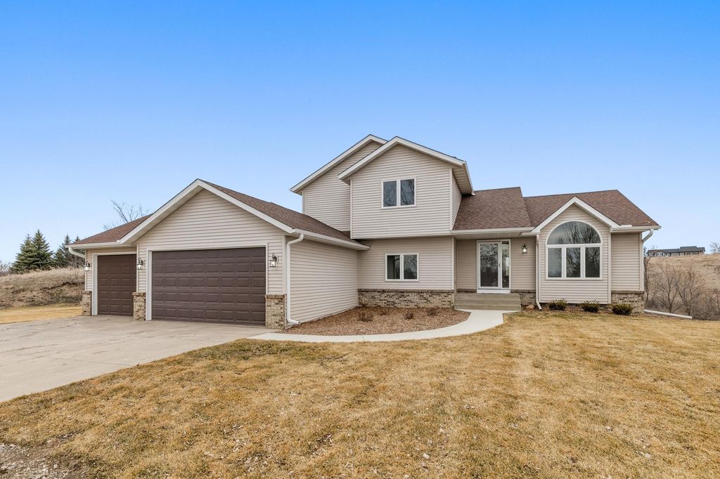 Photo of 9400 E 280th Street, Webster, MN 55088 (MLS # 7037528)