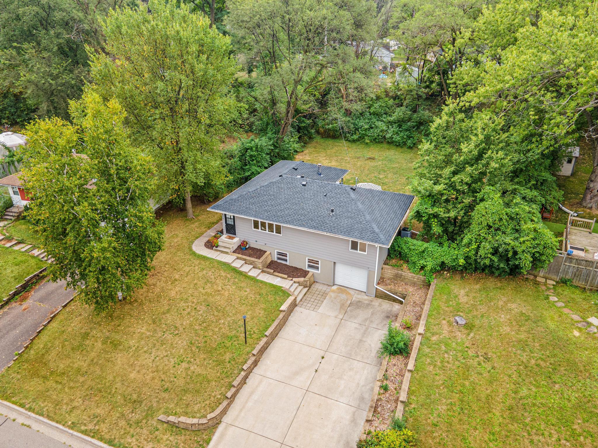 678 Eldridge Avenue W