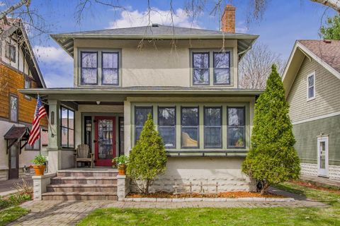 Photo of 1327 Fairmount Avenue, Saint Paul, MN 55105 (MLS # 6777234)