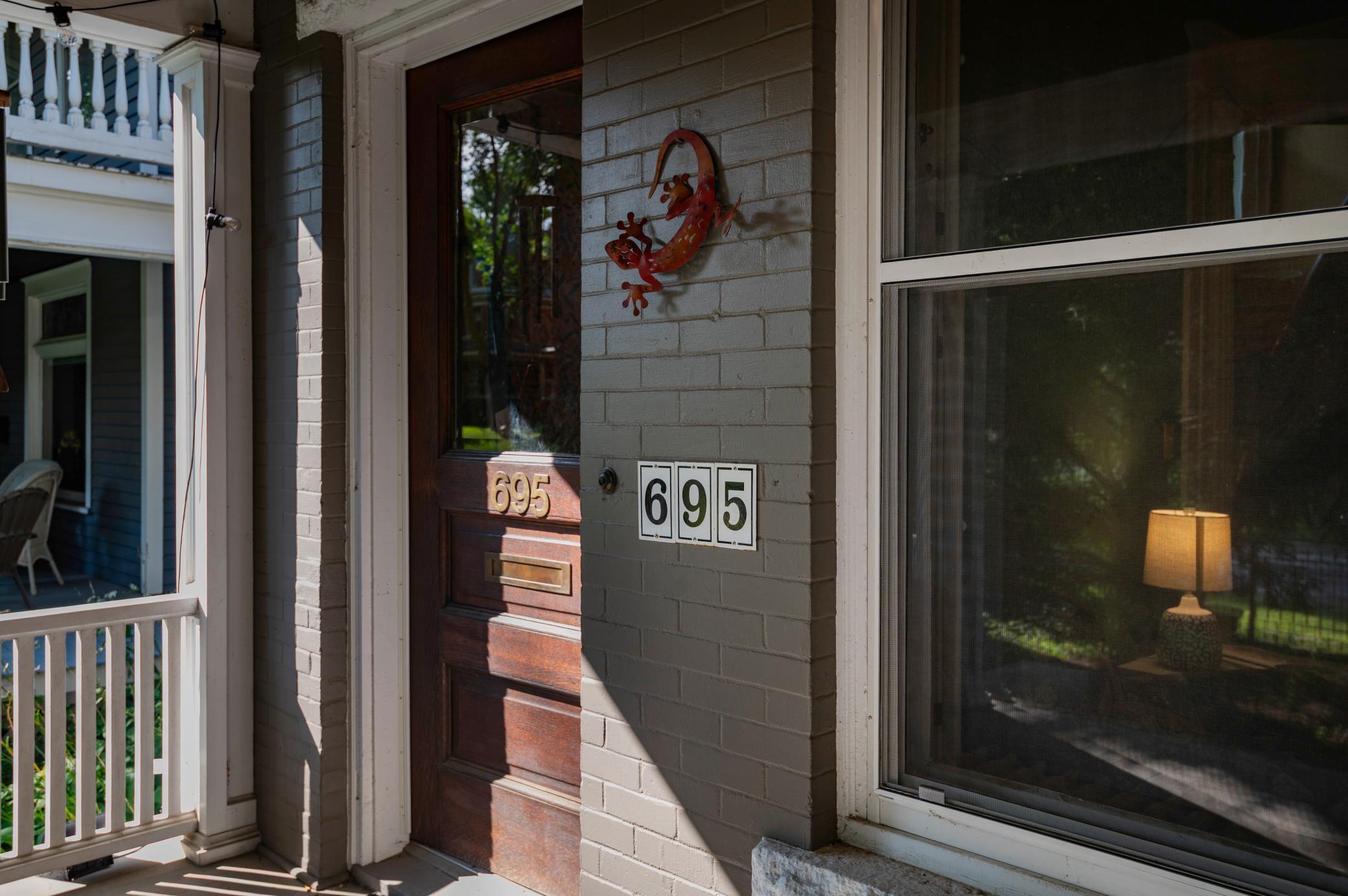 695 Lincoln Avenue