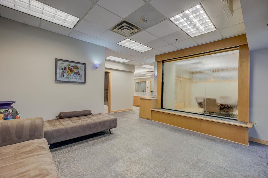 Photo of 1201 Yale Place #A100, Minneapolis, MN 55403 (MLS # 6804921)