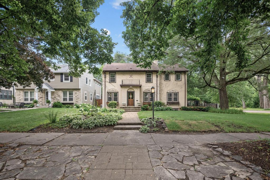 Photo of 4917 12th Avenue S, Minneapolis, MN 55417 (MLS # 7040831)