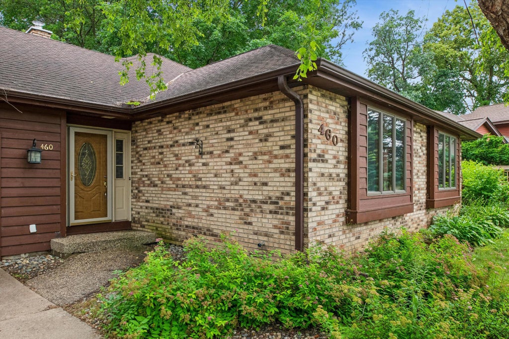 Photo of 460 Oakhill Road, Chaska, MN 55318 (MLS # 7109001)