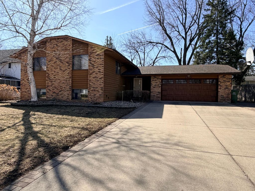 Photo of 1919 Driftwood Avenue, Worthington, MN 56187 (MLS # 7045314)