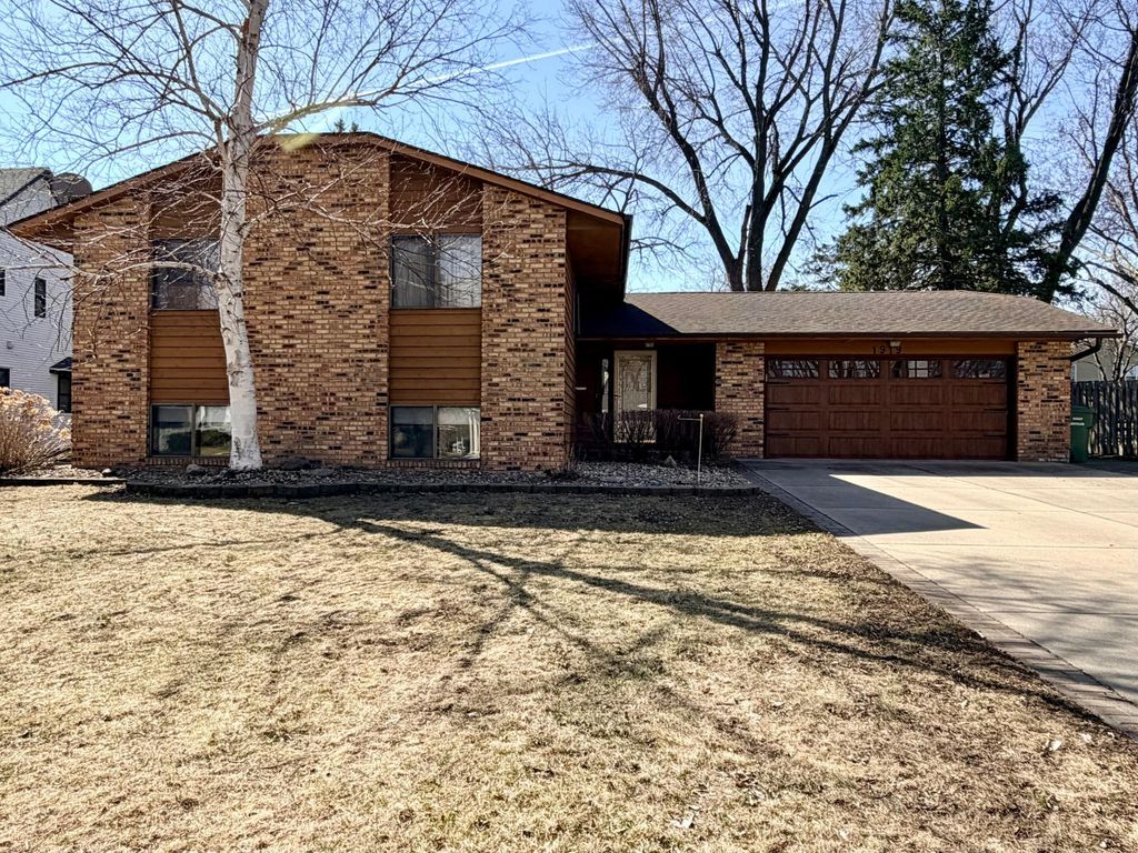 Photo of 1919 Driftwood Avenue, Worthington, MN 56187 (MLS # 7045314)