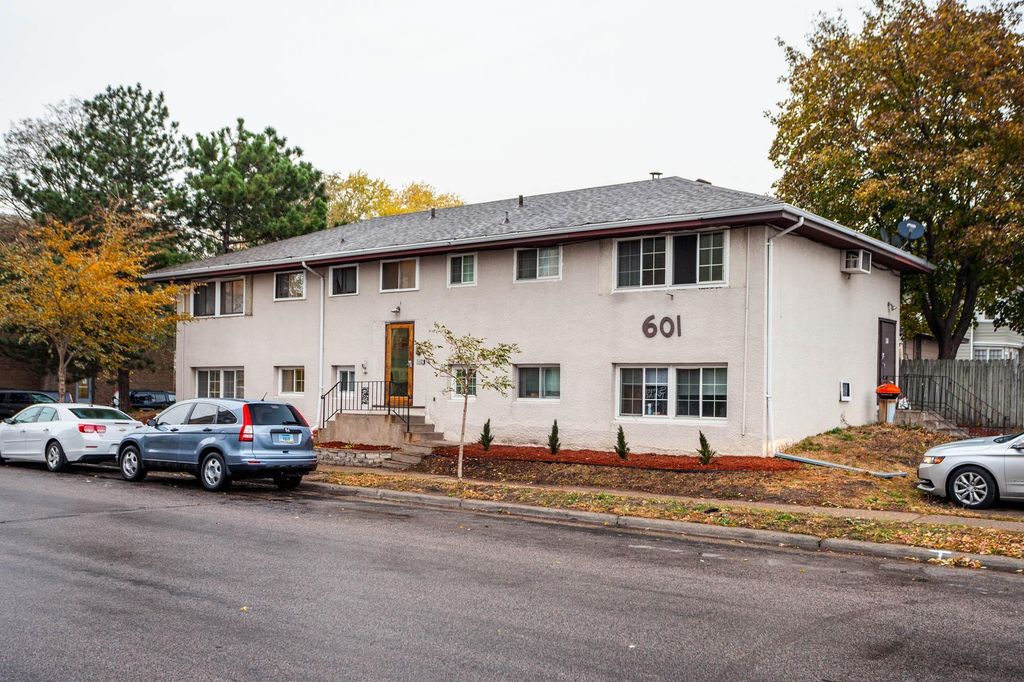Photo of 601 Jackson Street NE, Minneapolis, MN 55413 (MLS # 7013722)