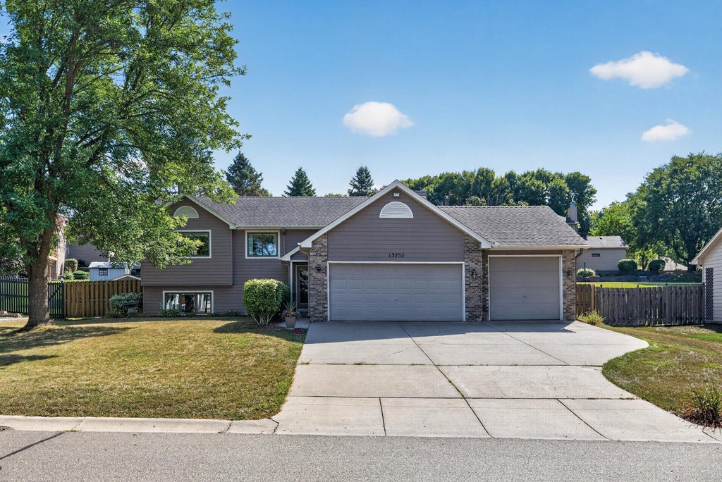 Photo of 13755 94th Avenue N, Maple Grove, MN 55369 (MLS # 7140449)