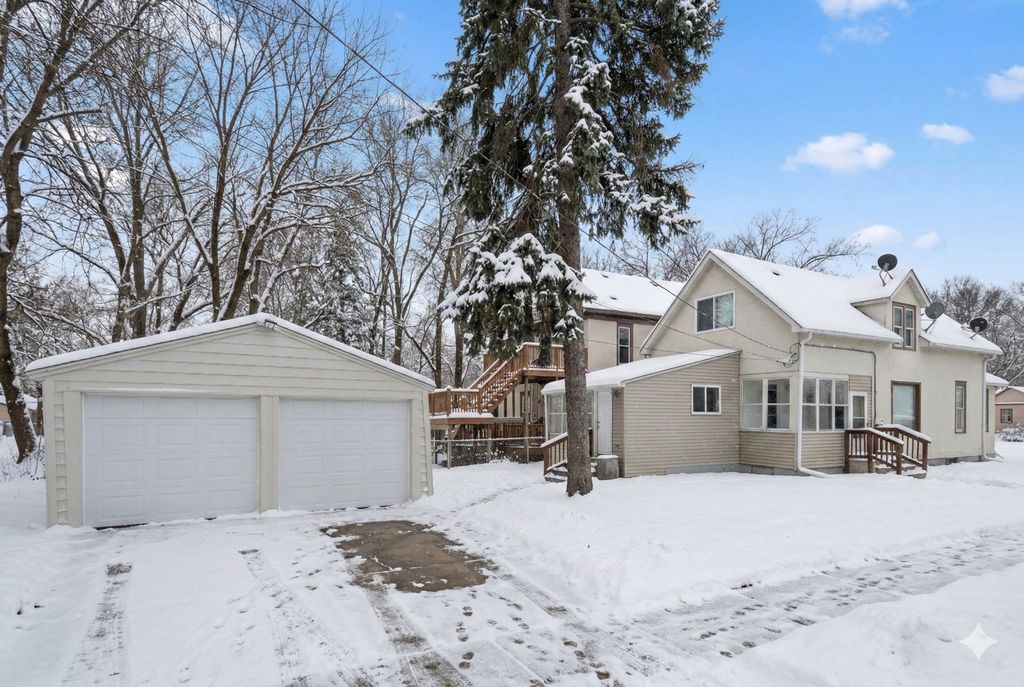 Photo of 3901 Clinton Avenue, Minneapolis, MN 55409 (MLS # 7027141)